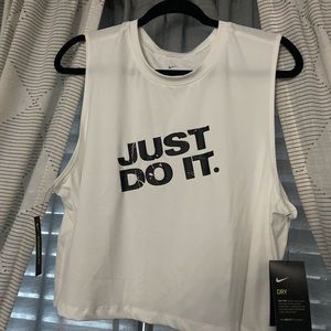 Nike Workout crop